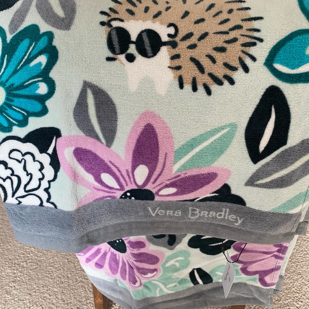NWT Vera Bradley Penelope’s Headghog Beach Towel